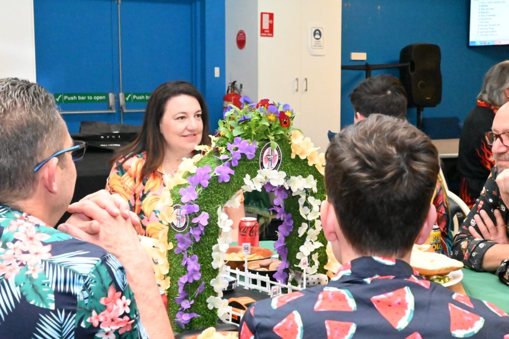 300841624_10217624386920767_4300500357936455347_n