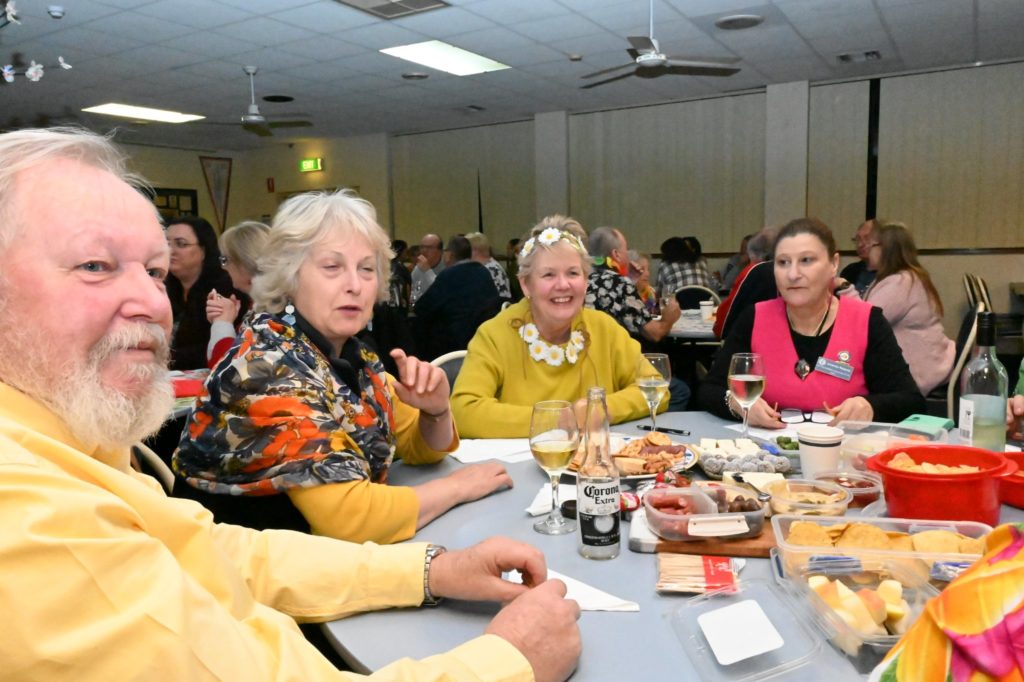 301127718_10217624389440830_7146651855408384542_n