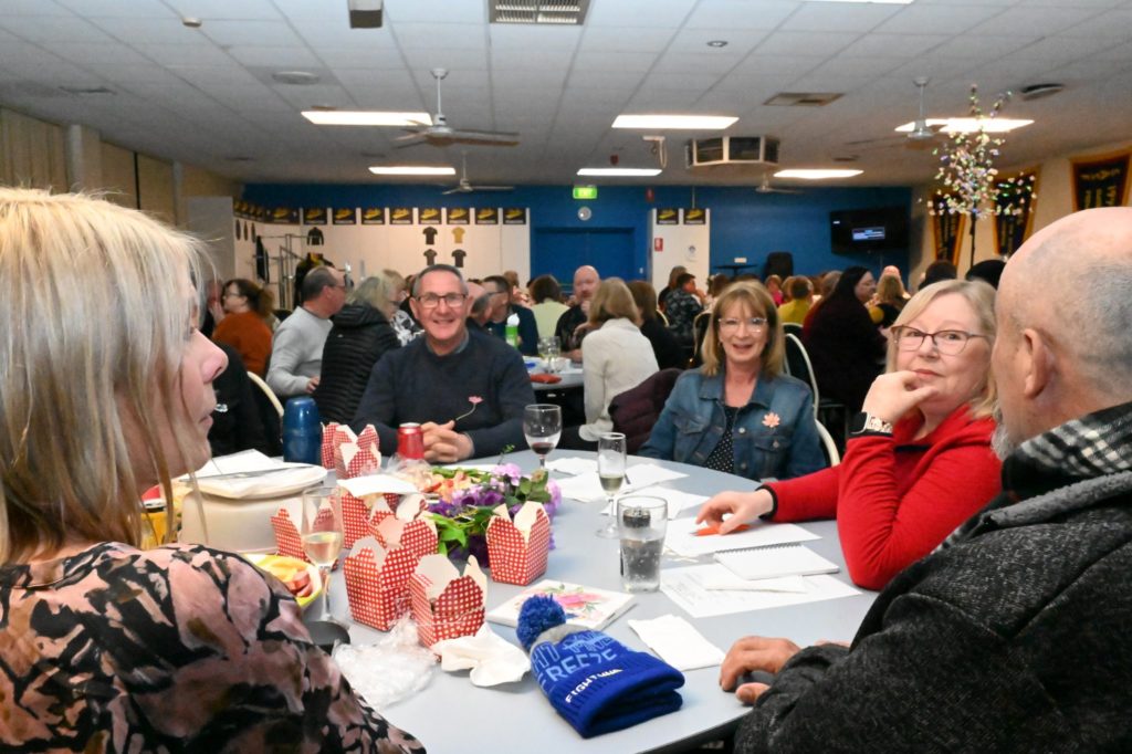 301139854_10217624380040595_2464560347313692982_n